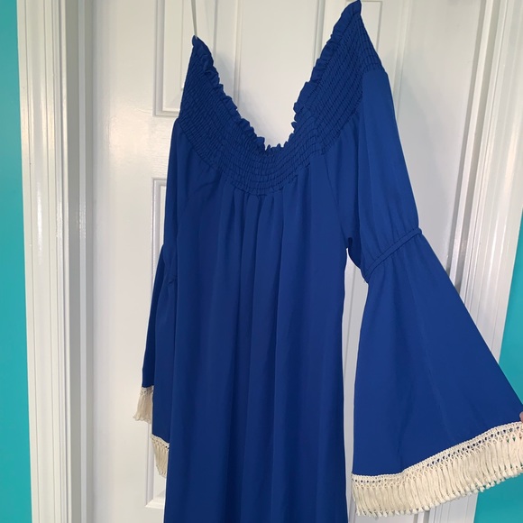 Off the shoulder dress - Picture 3 of 4